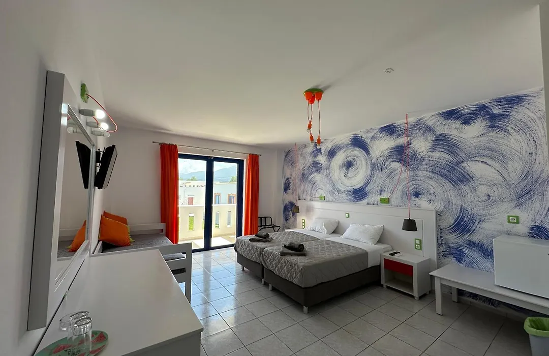 Bouradanis Art Hotel-1